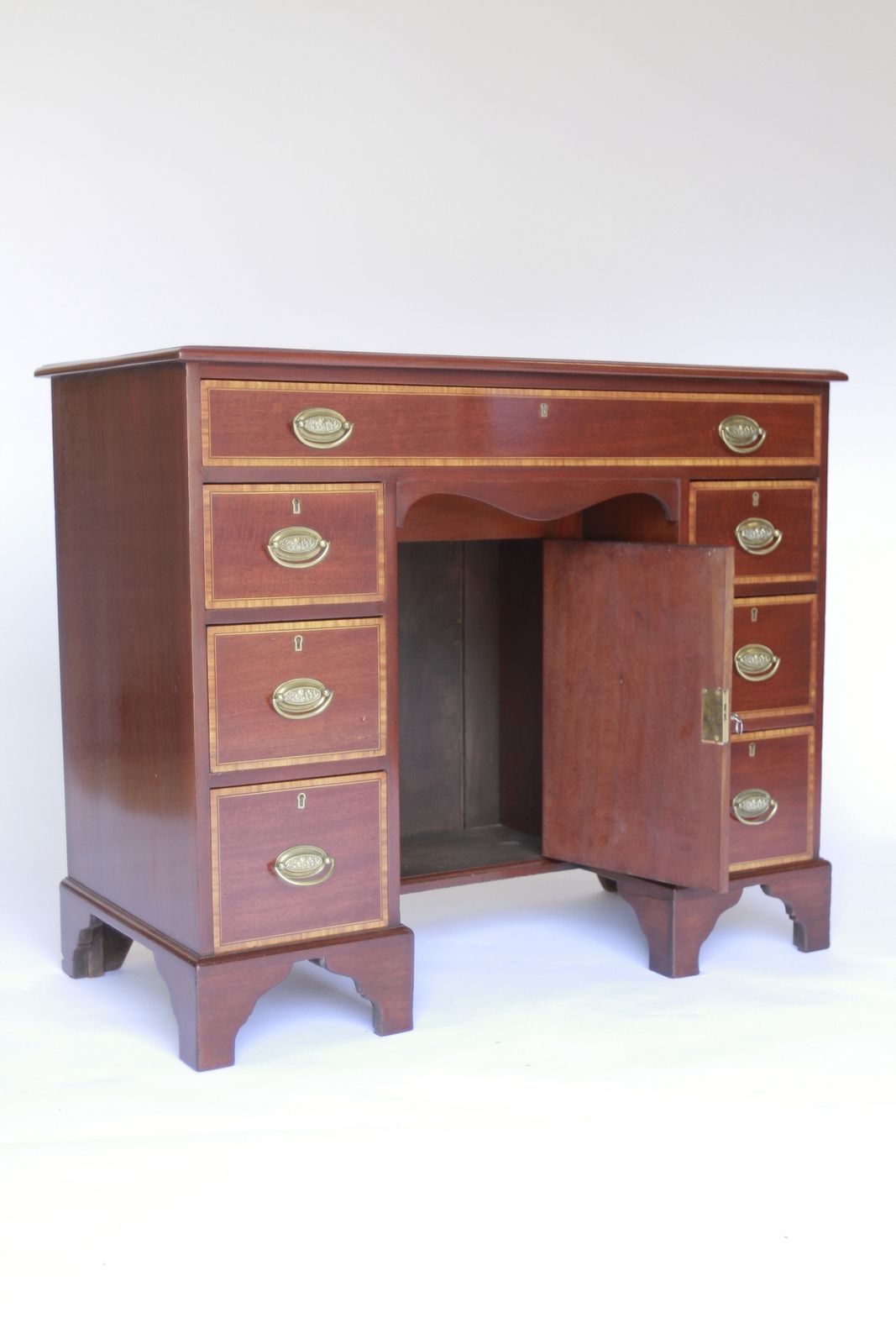 George 111 Period Mahogany & Inlaid Kneehole Desk photo vinterior