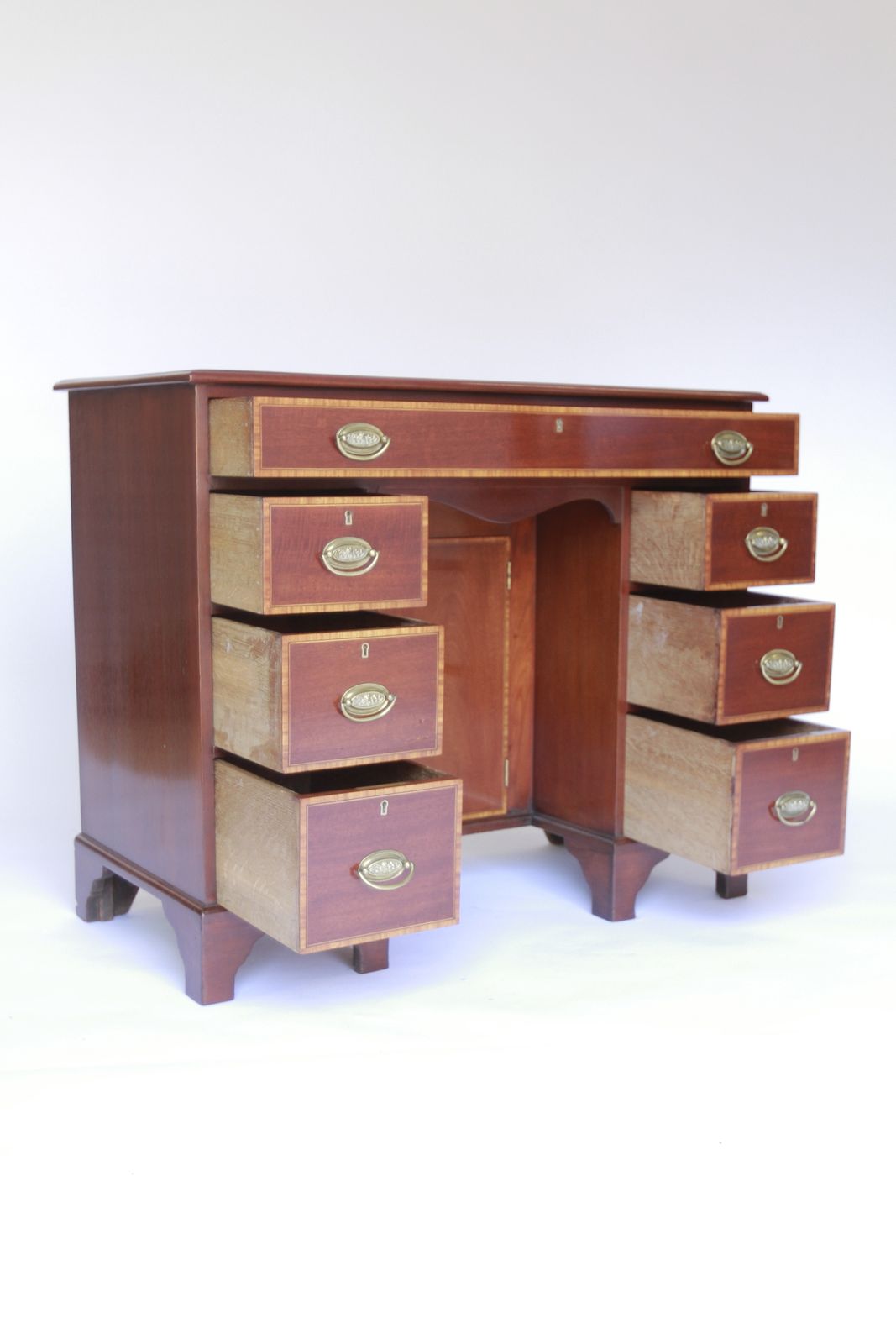 photo furniture George 111 Period Mahogany & Inlaid Kneehole Desk