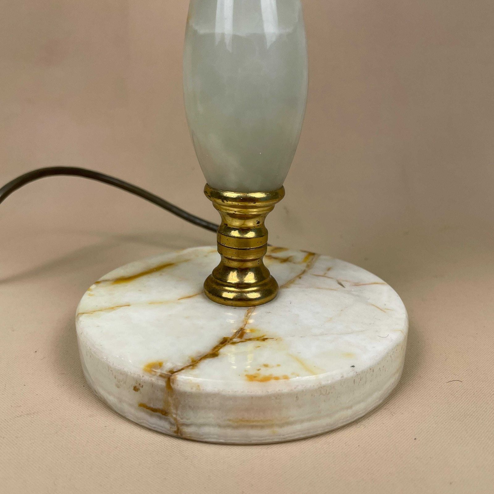 Antique Onyx Marble Lamp Light Brass Gold Metal Bedside Side Table Desk Marbled Patterned Vintage Pattern Feet Ornate String Lampshade photo Lighting