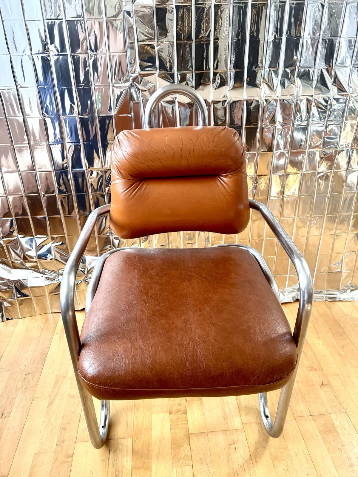 photo vinterior Pair Of Kwok Hoi Chan Chairs In Leather And Tubular Steel, For Steiner, C. 1970