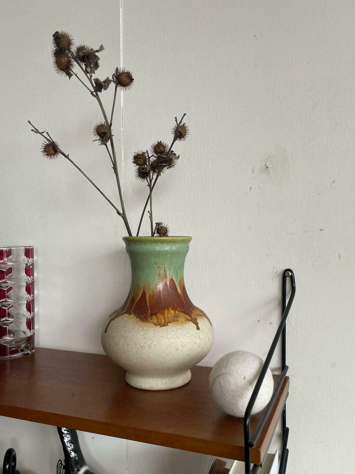 Ueberlacker U Keramik 528 18 Creamy White West German Vase With Brown And Blue Drip Glaze