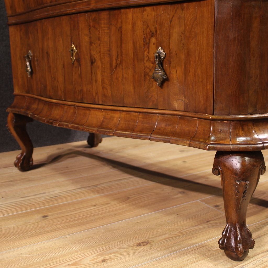 3500.0 Elegante Venetiaanse Ladekast Uit De Eerste Helft Van De 20e Eeuw photo