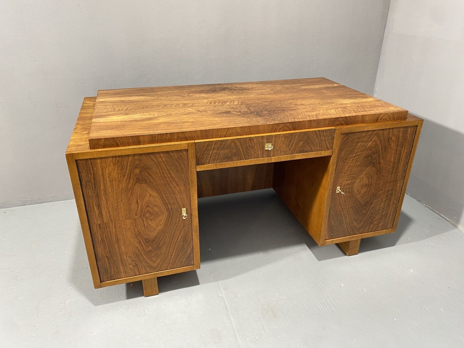 Fully Renovated Art Deco Writing Desk, 1930´S, Central Europe photo furniture