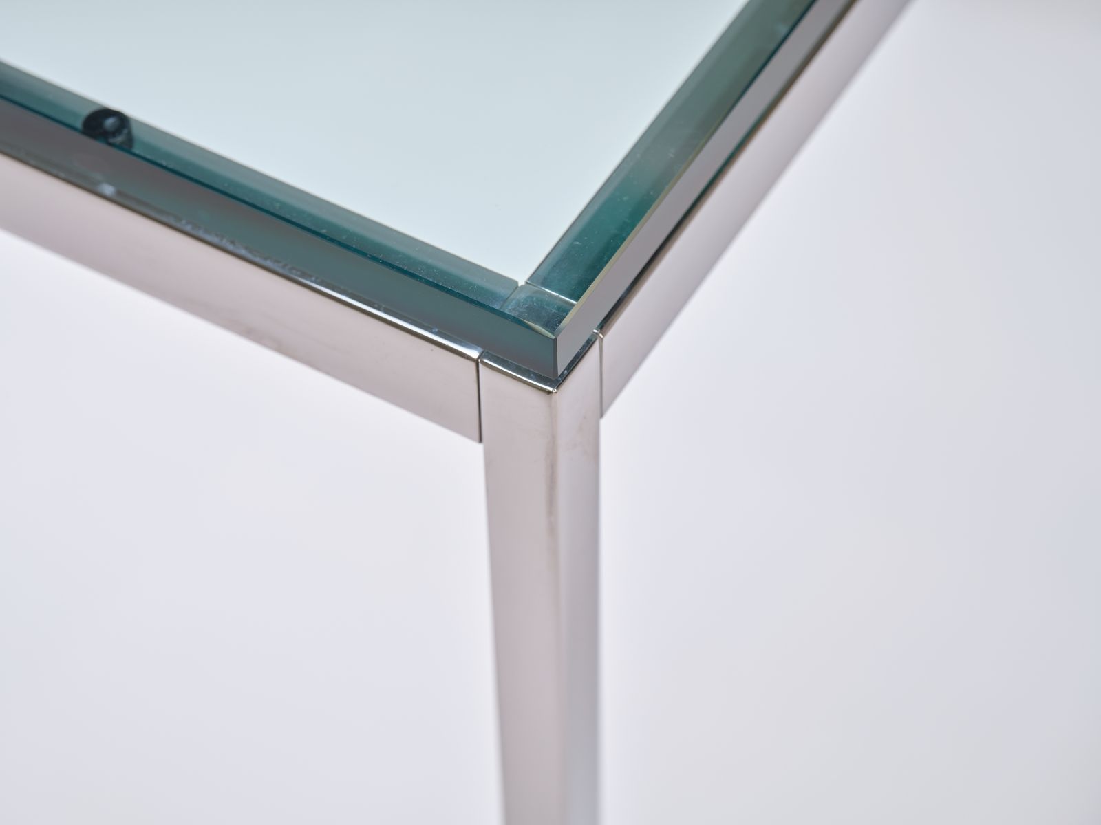 Gorgeous Original Vintage Florence Knoll Coffee/Side Table, USA Circa 2000’s. photo for sale