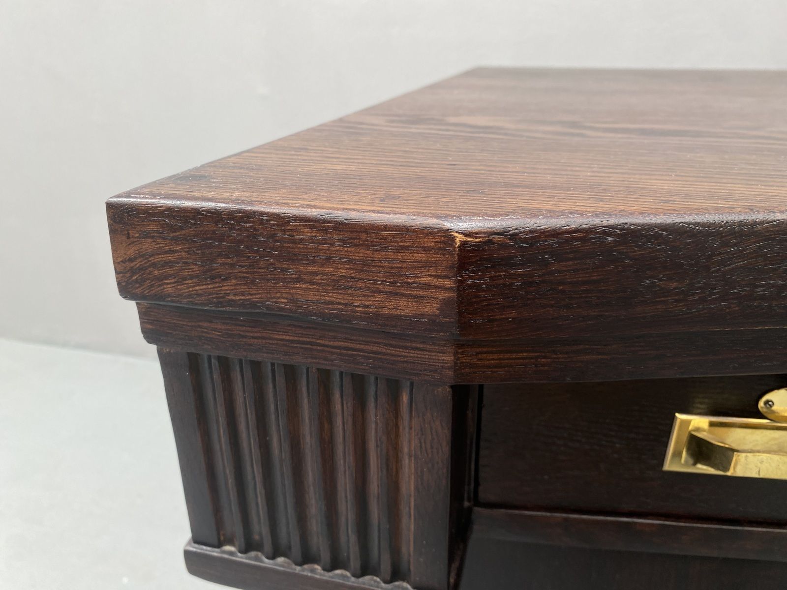 photo vintage Early 20th Century Viennese Secession Oak Writing Desk