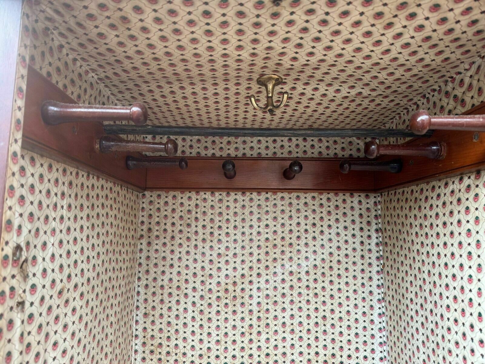 Furniture A Good Large Figured Mahogany Compactum Wardrobe photo