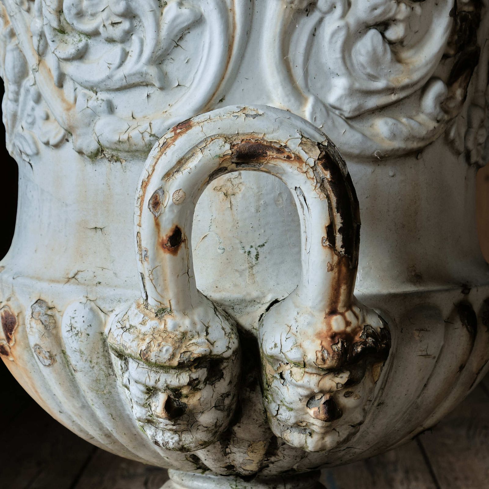 795.0 19th Century Andrew Handyside Urn photo