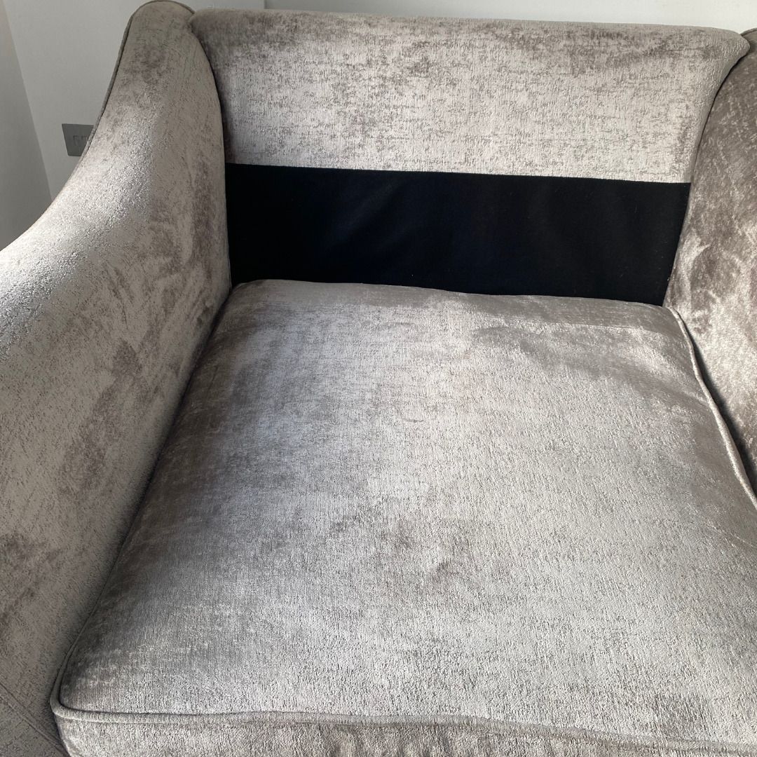 photo vinterior Sofology Renata Grey Loveseat With Cushions