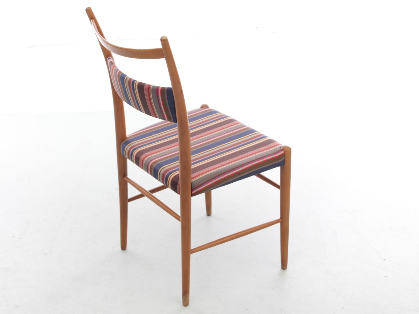 Mid Century Modern Scandinavian Set Of 4 Chairs By Yngve Ekström. photo 3100.0