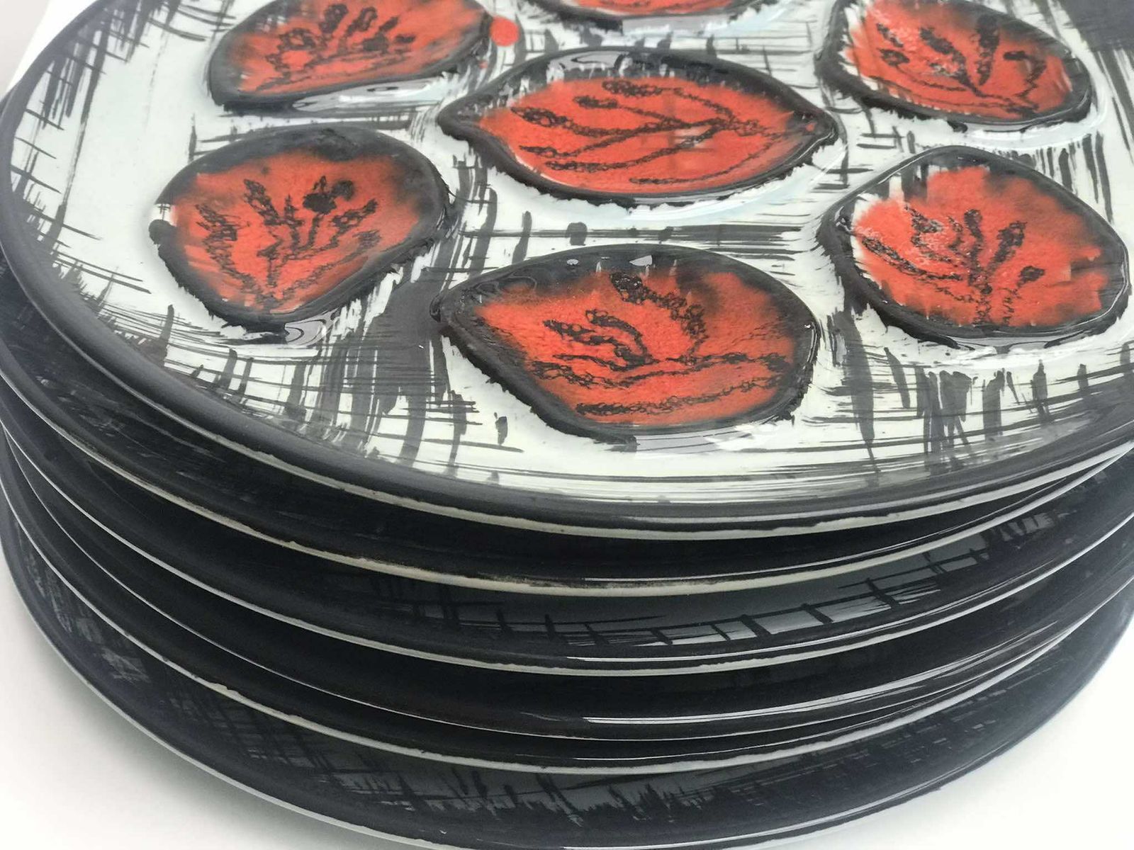 photo for sale Oyster Plates Pornic French Red Black Decor Hand Painted Faience Plate Kitchen Decor Coastal Decor Beach Side Decor Gift Collector Kitchen