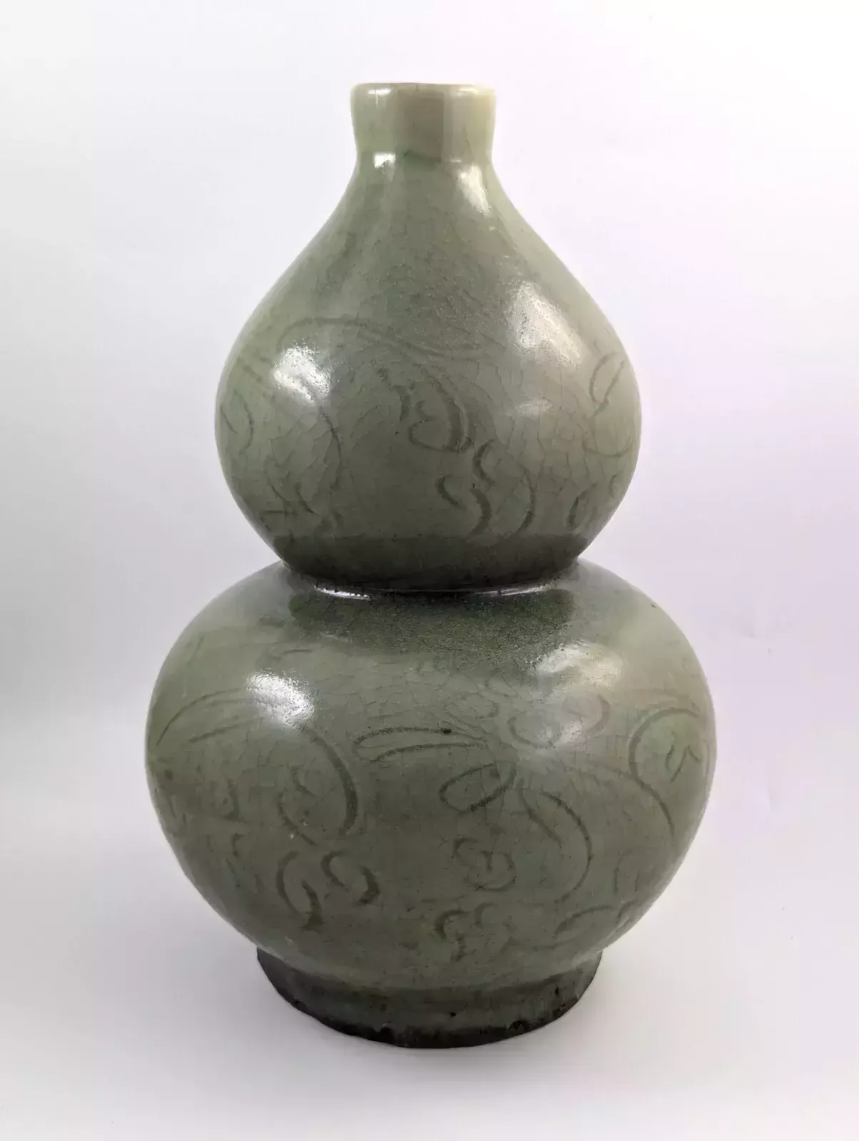 Chinese Longquan Earthenware Green Double Gourd Vase, Song Dynasty. photo buy