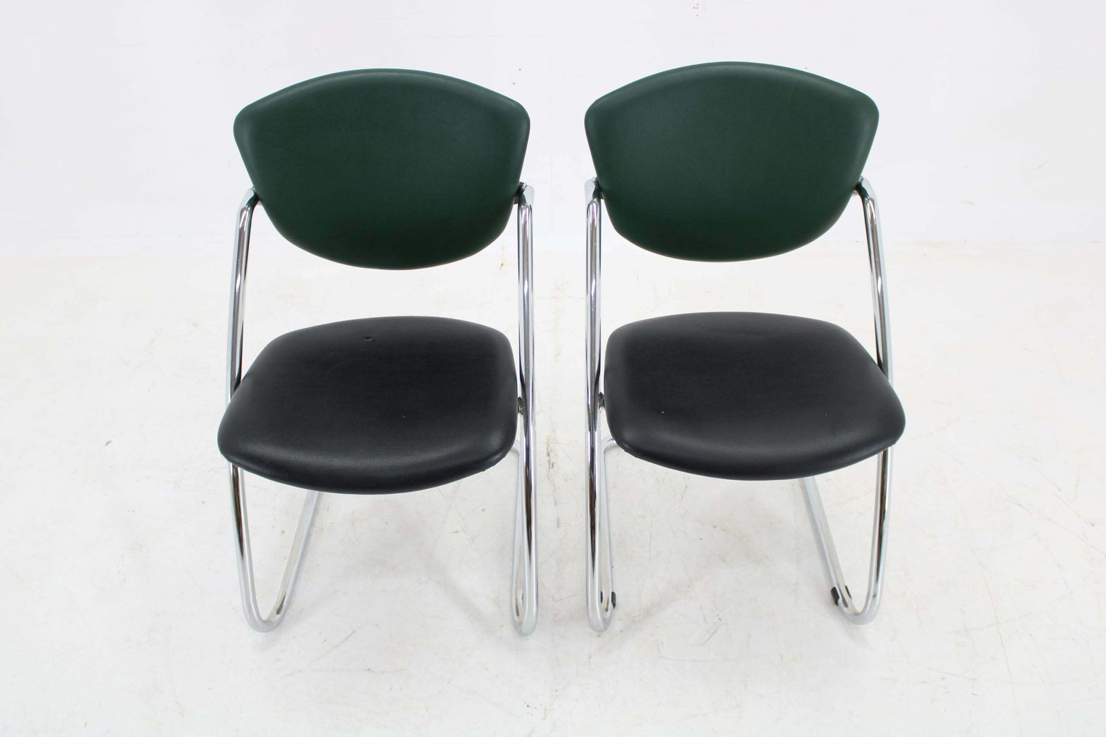 1980s Pair Of Italian Chairs photo Furniture