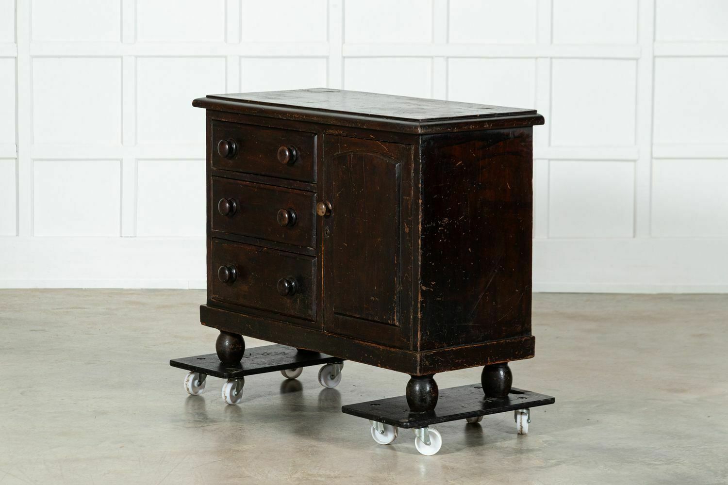 19thc English Pine Dresser Base photo Furniture