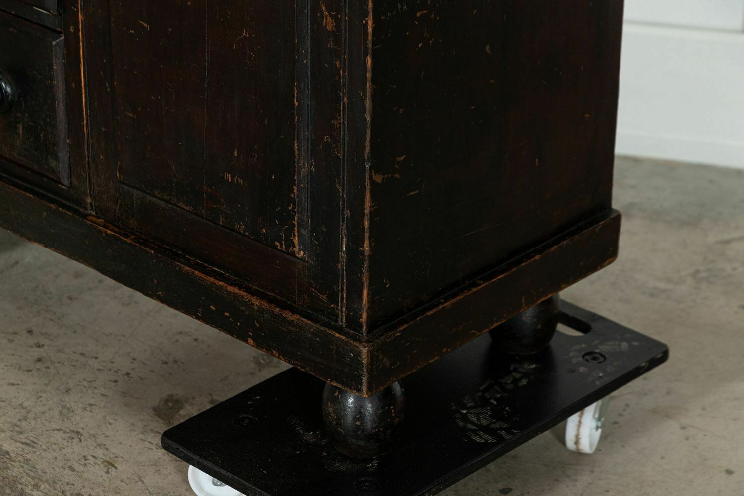 2703.0 19thc English Pine Dresser Base photo
