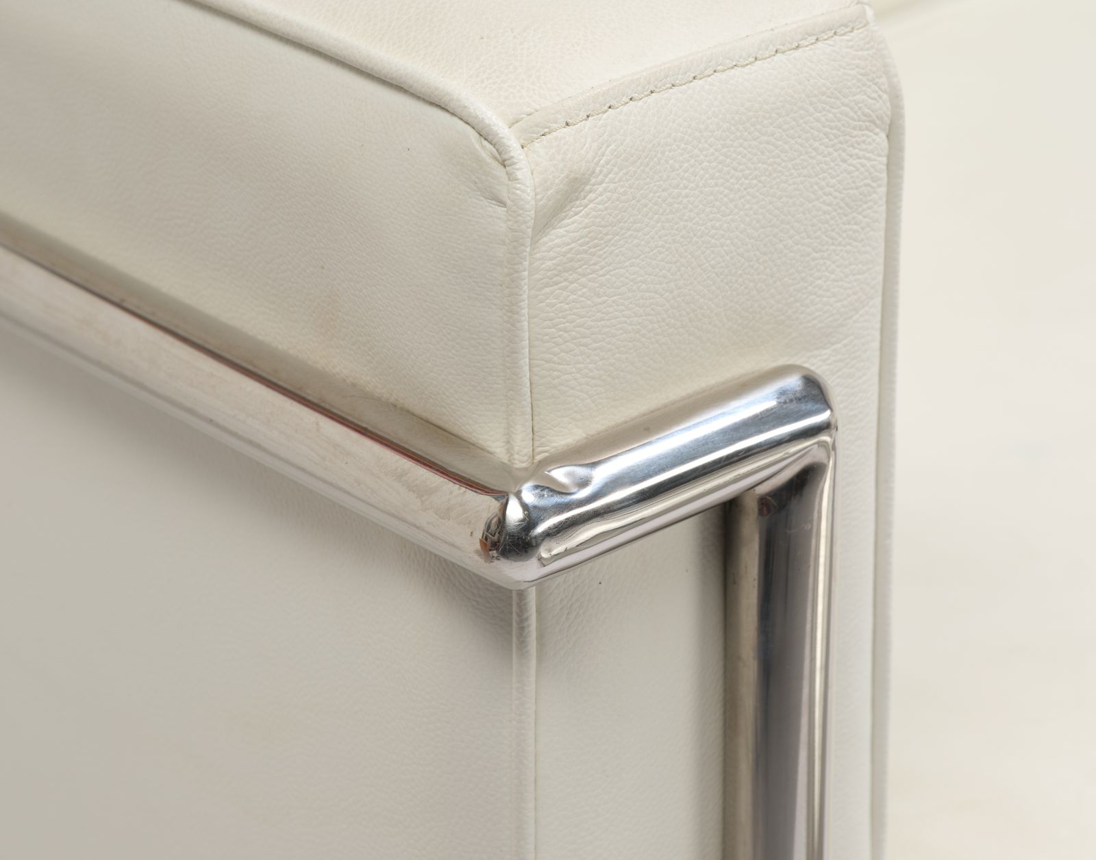3795.0 Beautiful White Leather & Chrome Tubular Steel ‘L’ Shaped Mcm Sofa In The Manner Of Le Corbusier, France Circa 2000 photo