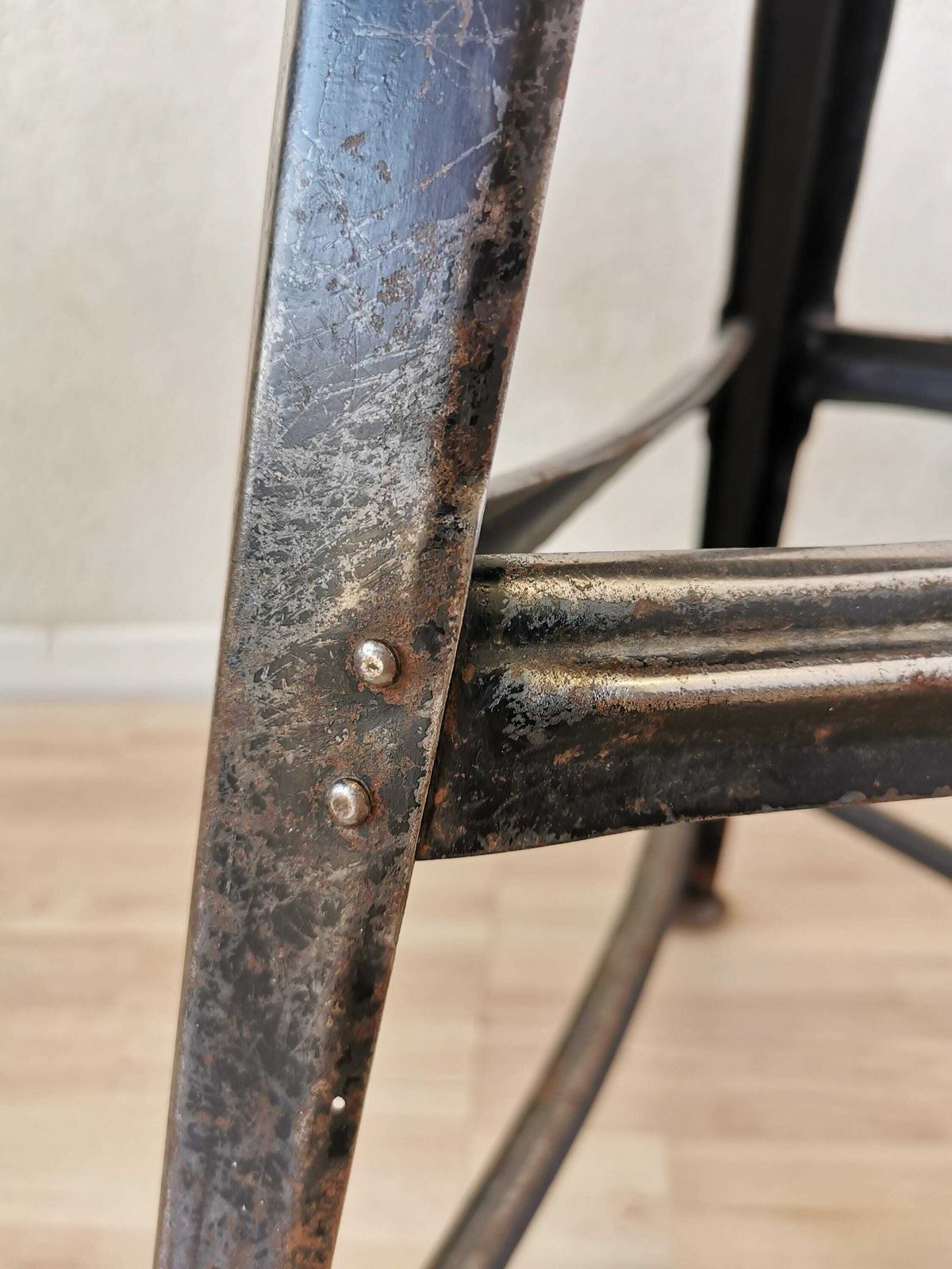Rare Vintage Higher Rowac Era Style Industrial Bar Stool / 1970s / Metal Base And Wooden Seat / Mid Century Bistro Pub Chair / Retro German photo 476.0