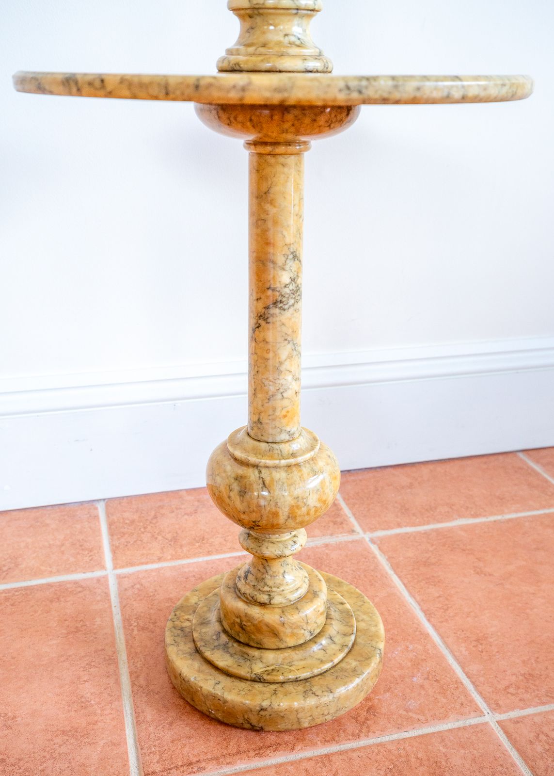 Italian Pedestal Alabaster Lamp With Shelf Mid Century Hollywood Regency 1950s N.Eoclassical M.Arble T.Able Mcm Lake Como Riviera Villa Style photo buy