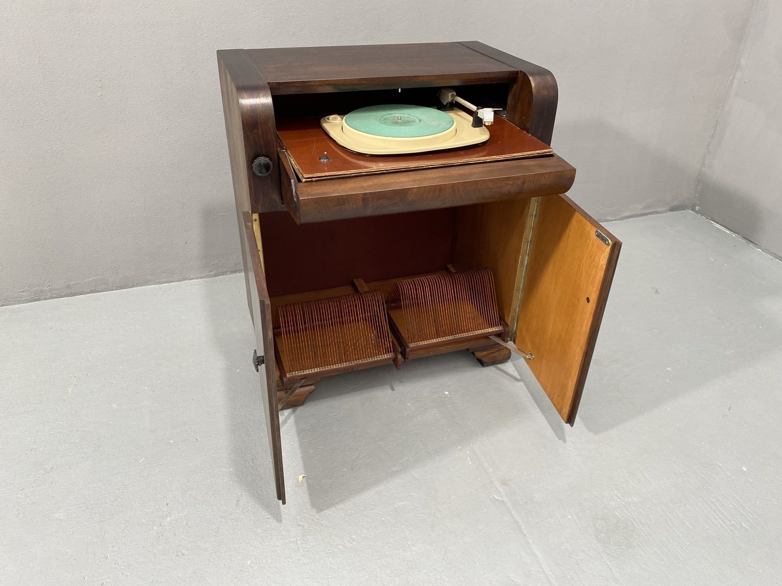 photo vinterior Fully Renovated Mid Century Cabinet With Build In Turntable, Germany, 1950´S