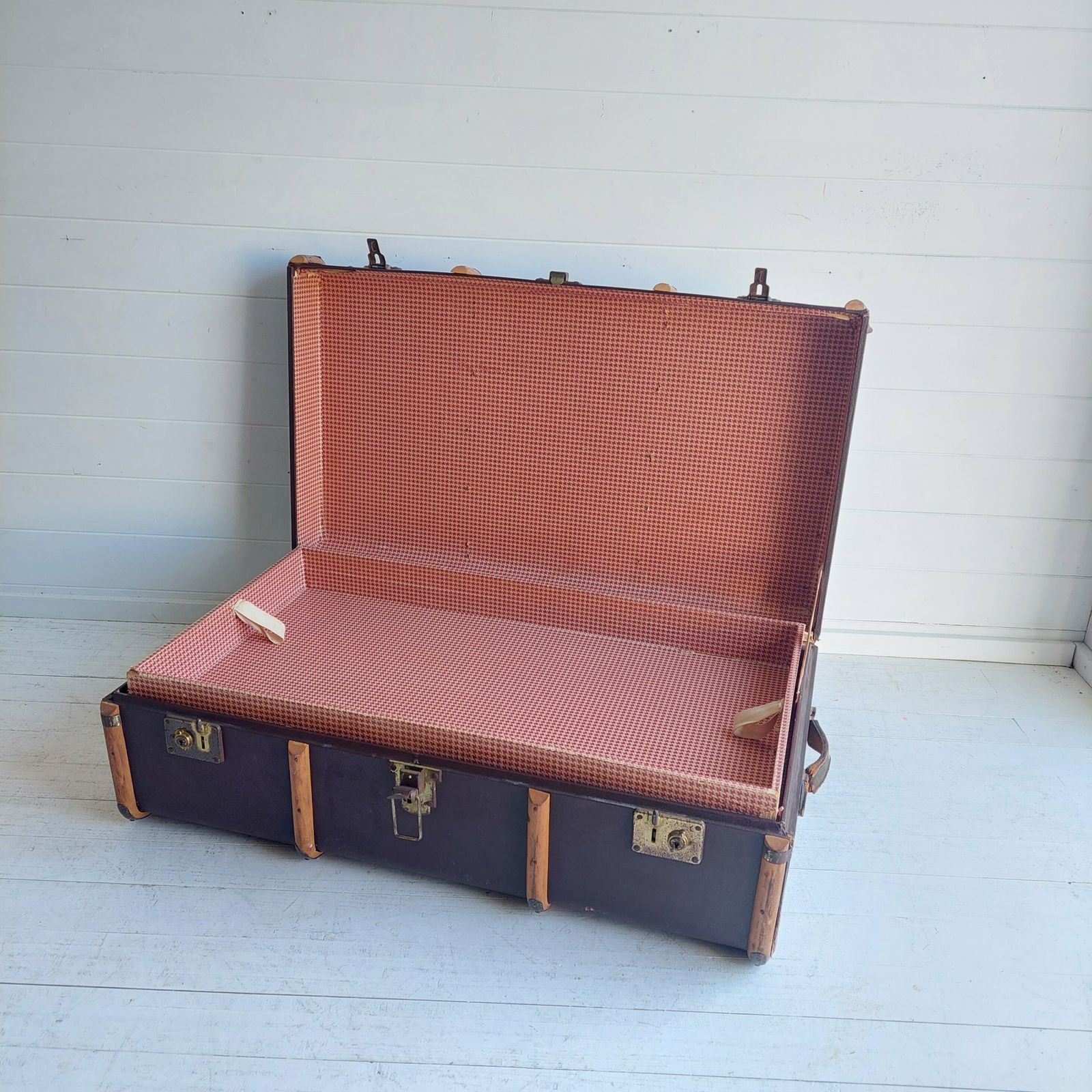 Vintage Antique 1930s Large Travel Steamer Trunk Coffee Table Storage photo for sale