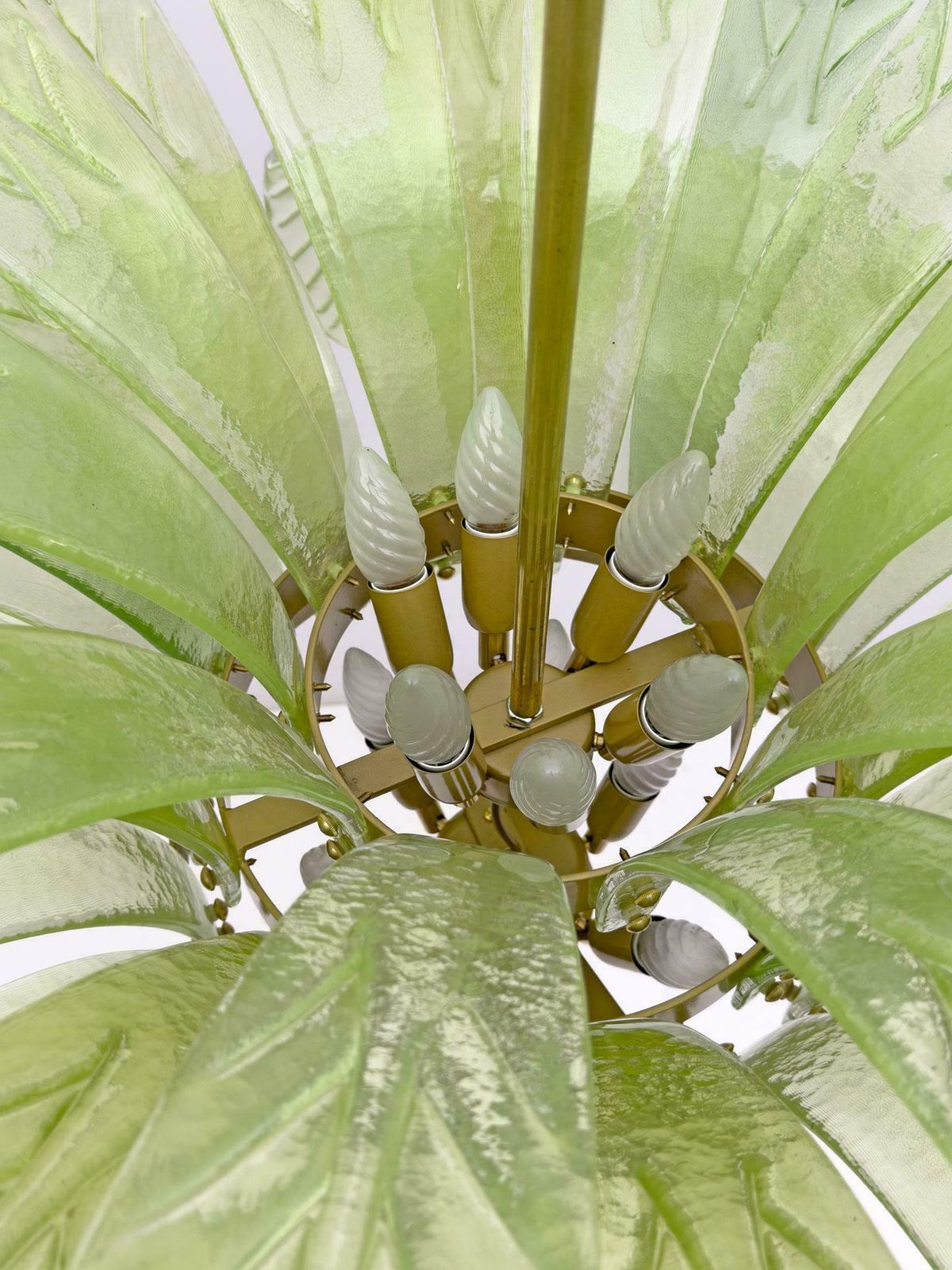 photo furniture Mid Century Modern Palm Leaves Big Chandelier Murano Glass And Brass, 1970s