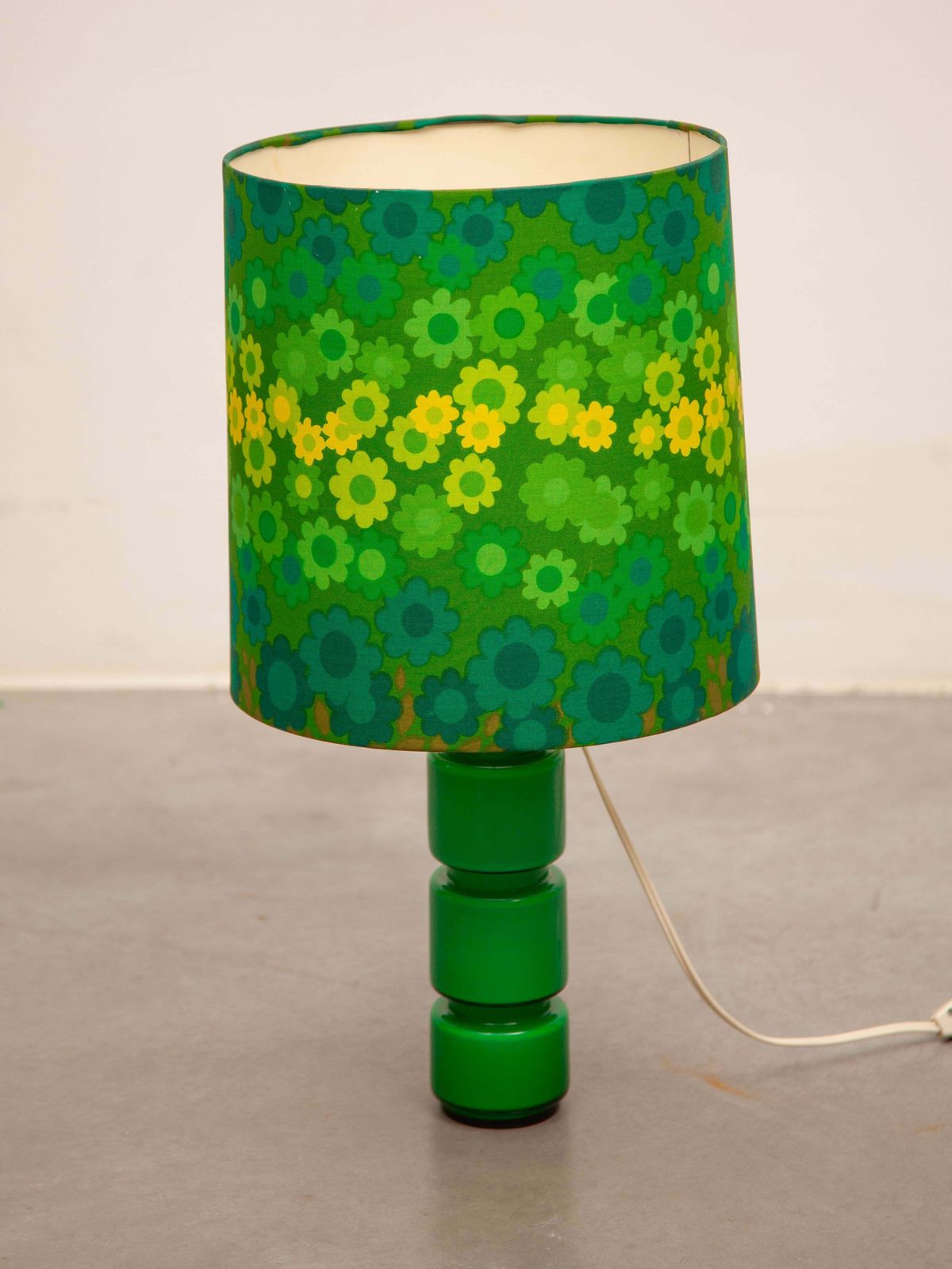 Holmegard Green Opal Glass Table Lamp With Linen Pop Art Flower Shade photo for sale