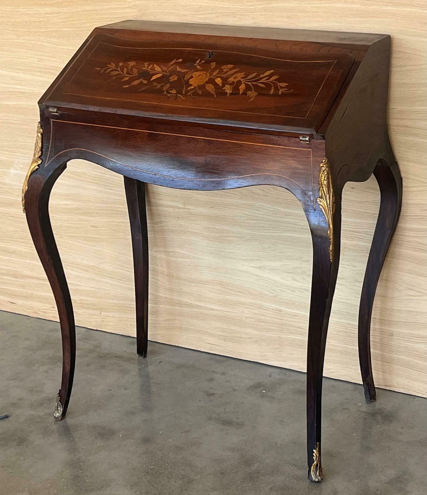 Secrétaire dame Chippendale d'époque en noyer, abattant avant photo 2295.0