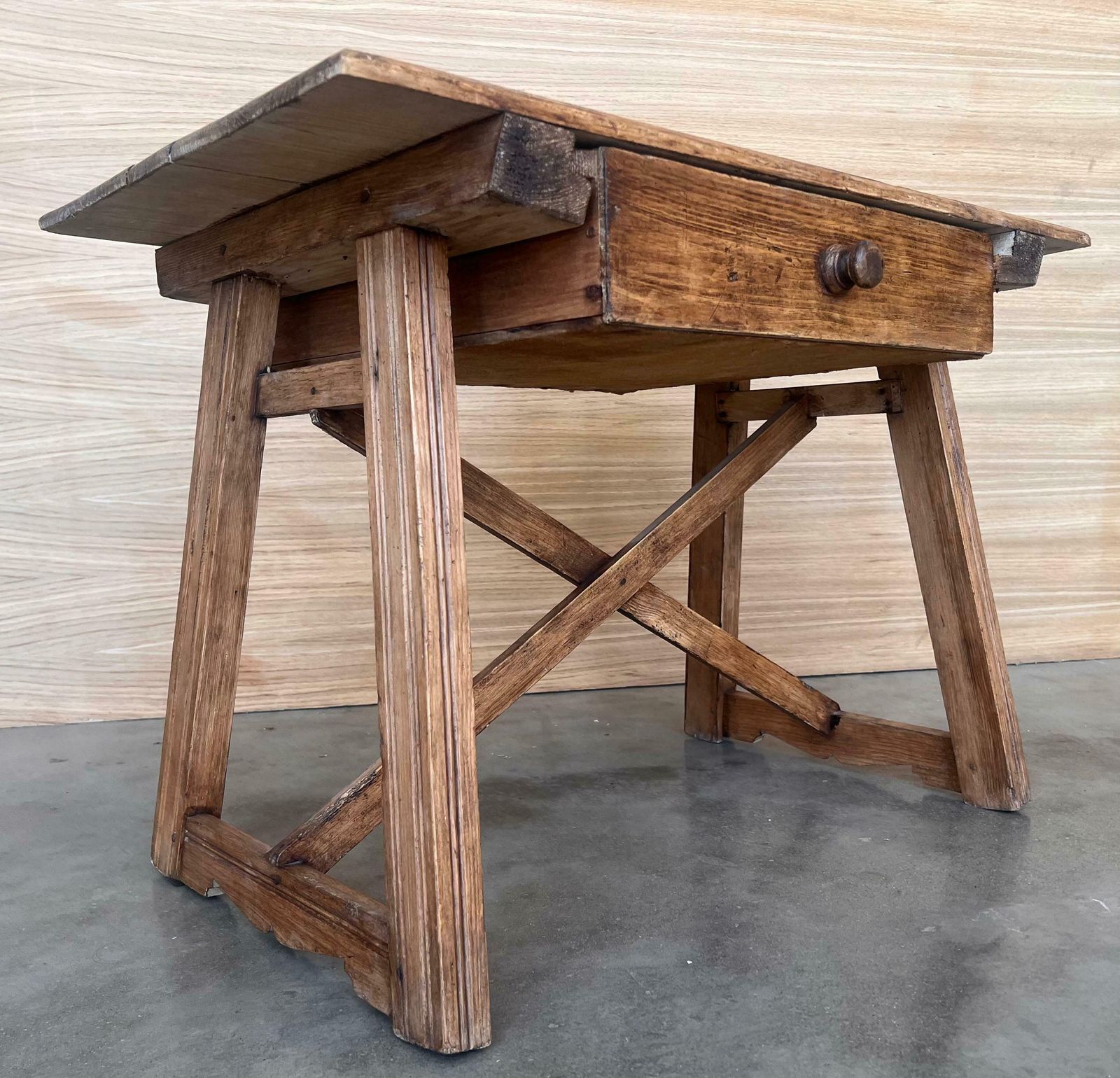 photo for sale Table de travail française en chêne, un tiroir, début du XXe siècle, années 1920