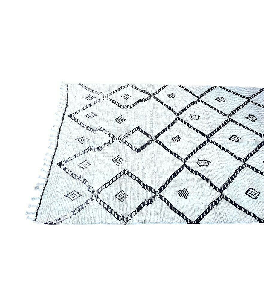 A Vintage Handwoven Moroccan Berber Rug With Tribal Diamond And Line Pattern photo 1750.0
