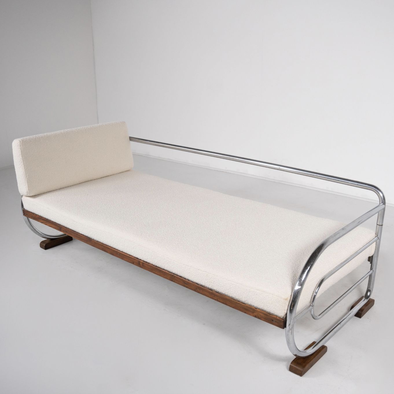 Art Deco Tubular Steel Sofa From Hynek Gottwald, 1930s photo Furniture