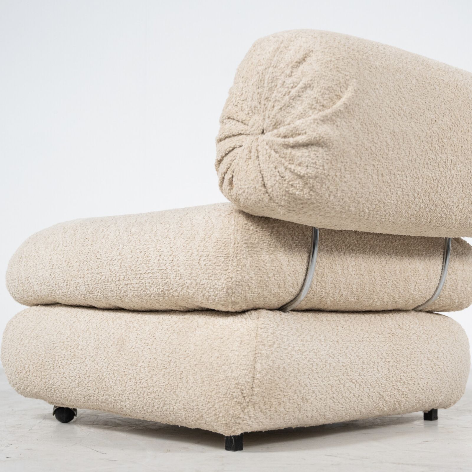 Mid Century Modern Small Armchair, Italy, 1970s – New Upholstery photo vinterior