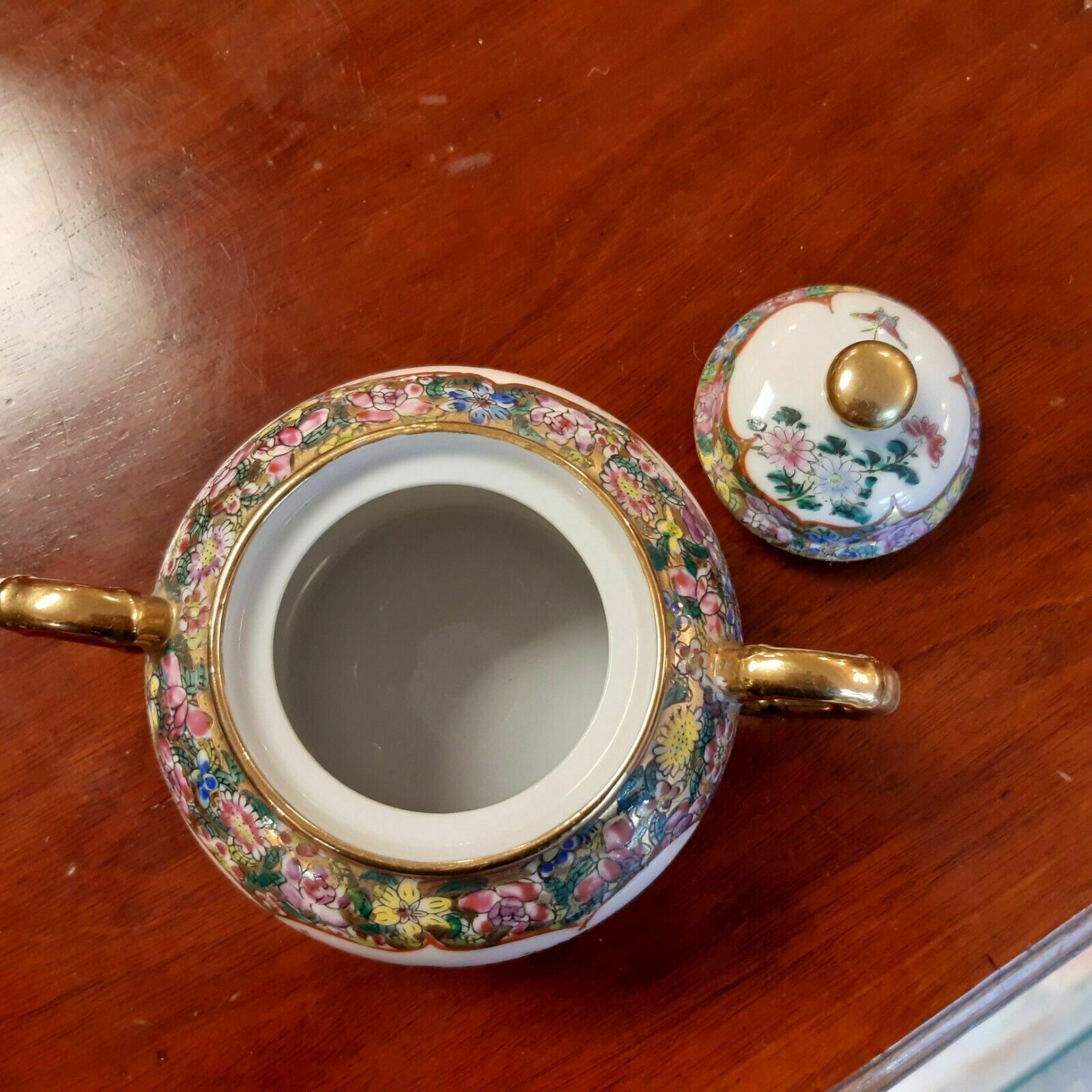 125.0 Early 20th Century Chinese Nianqian Zhilong 23 Piece Tea Set photo