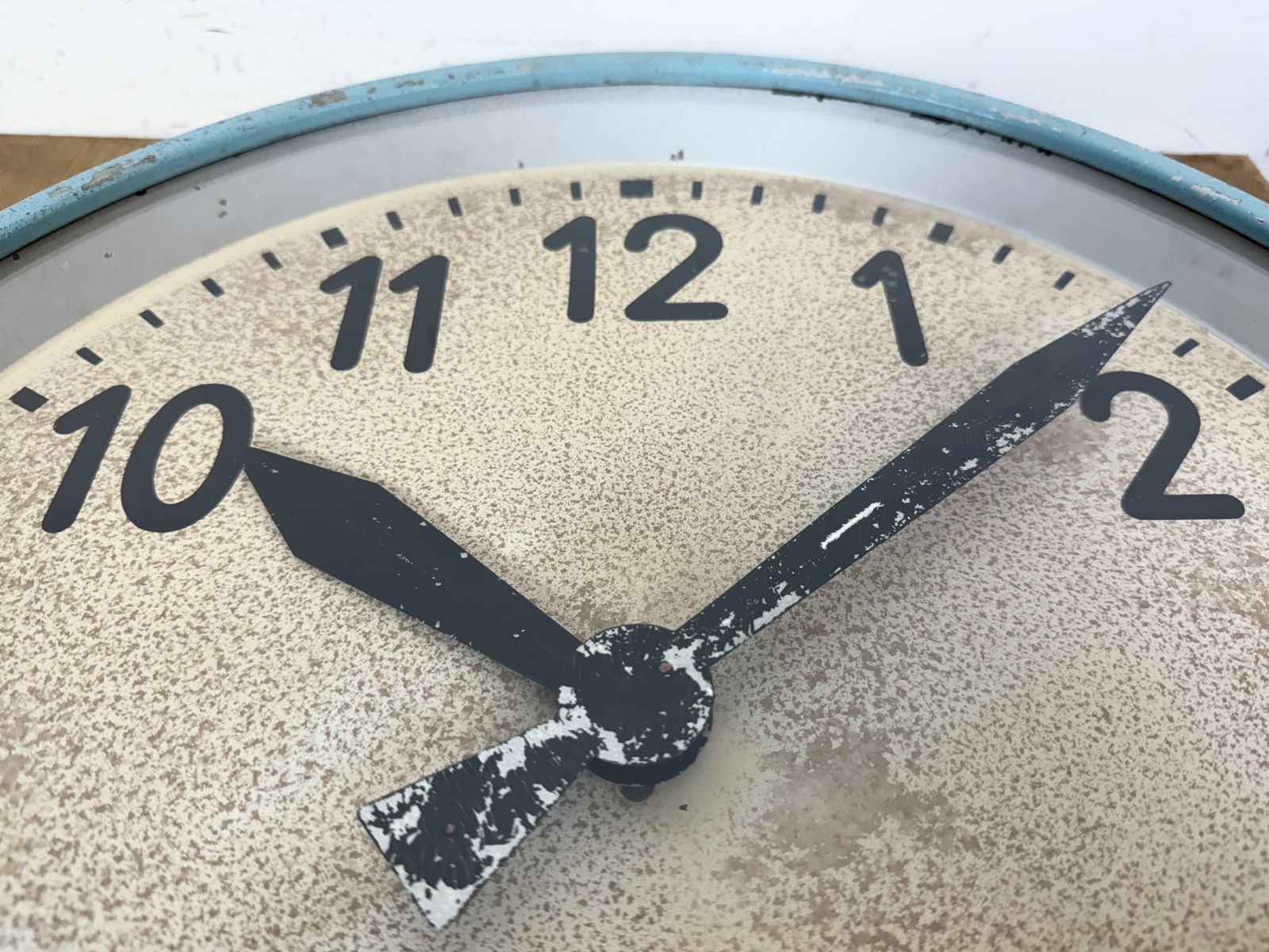 photo vintage Large Blue Industrial Factory Wall Clock From Chronotechna, 1950s