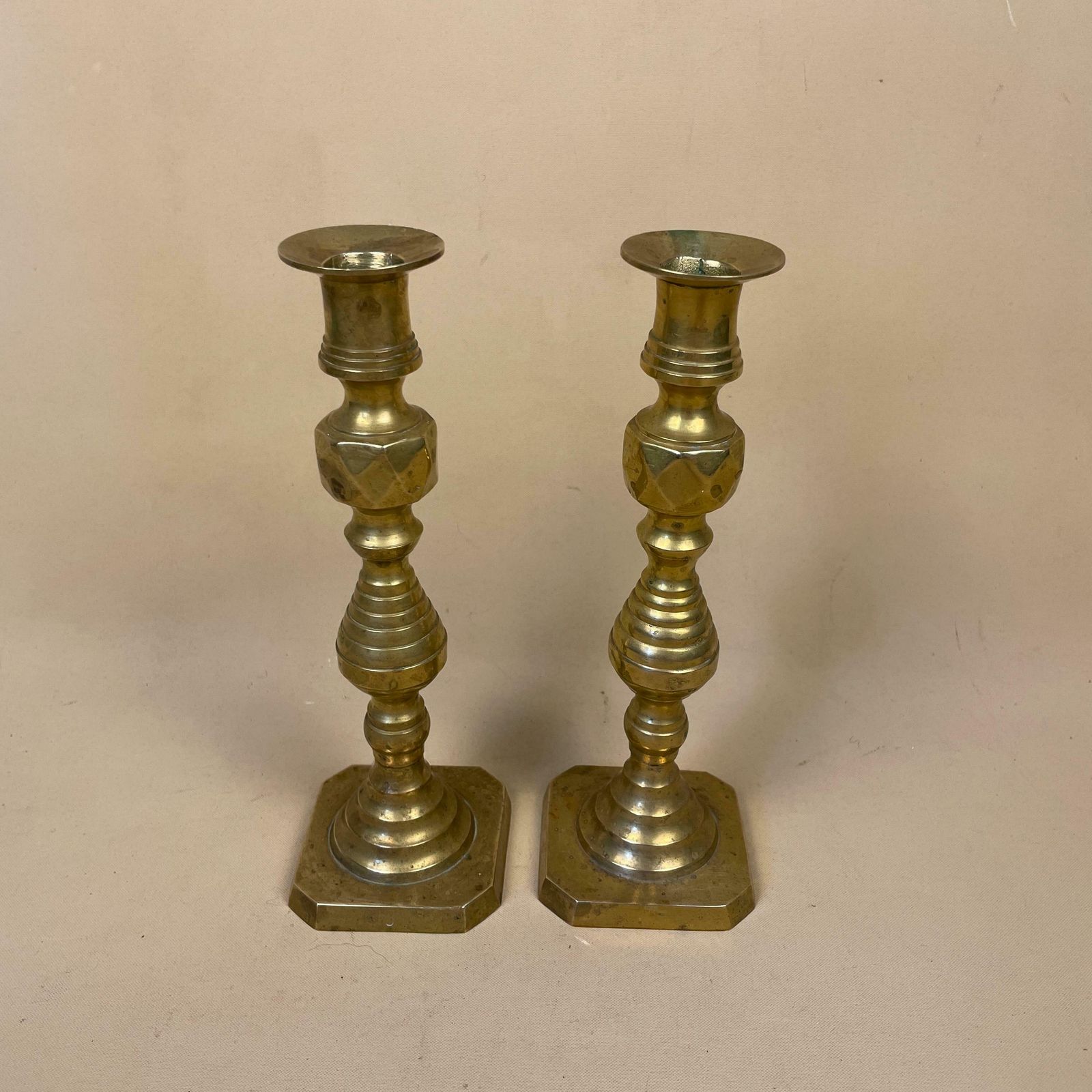 Antique Matching Pair Of Gold Brass Metal Candlestick Candle Stick Vintage Column Taper Dinner Candlesticks Square Base Column Pillar
