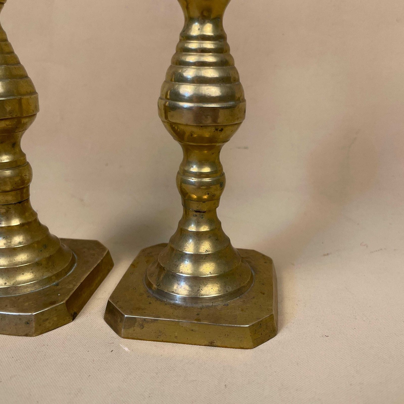 Antique Matching Pair Of Gold Brass Metal Candlestick Candle Stick Vintage Column Taper Dinner Candlesticks Square Base Column Pillar photo vinterior