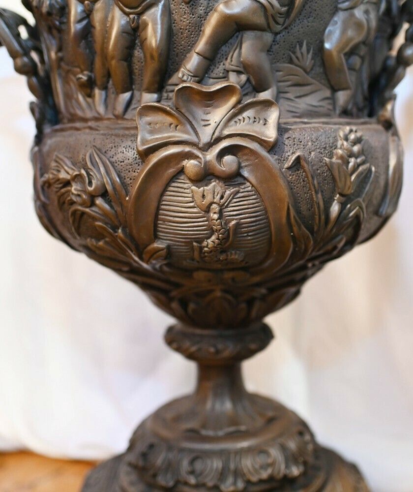 photo vintage Pair Large Bronze Urns Monumental Campana Cherub After Clodion