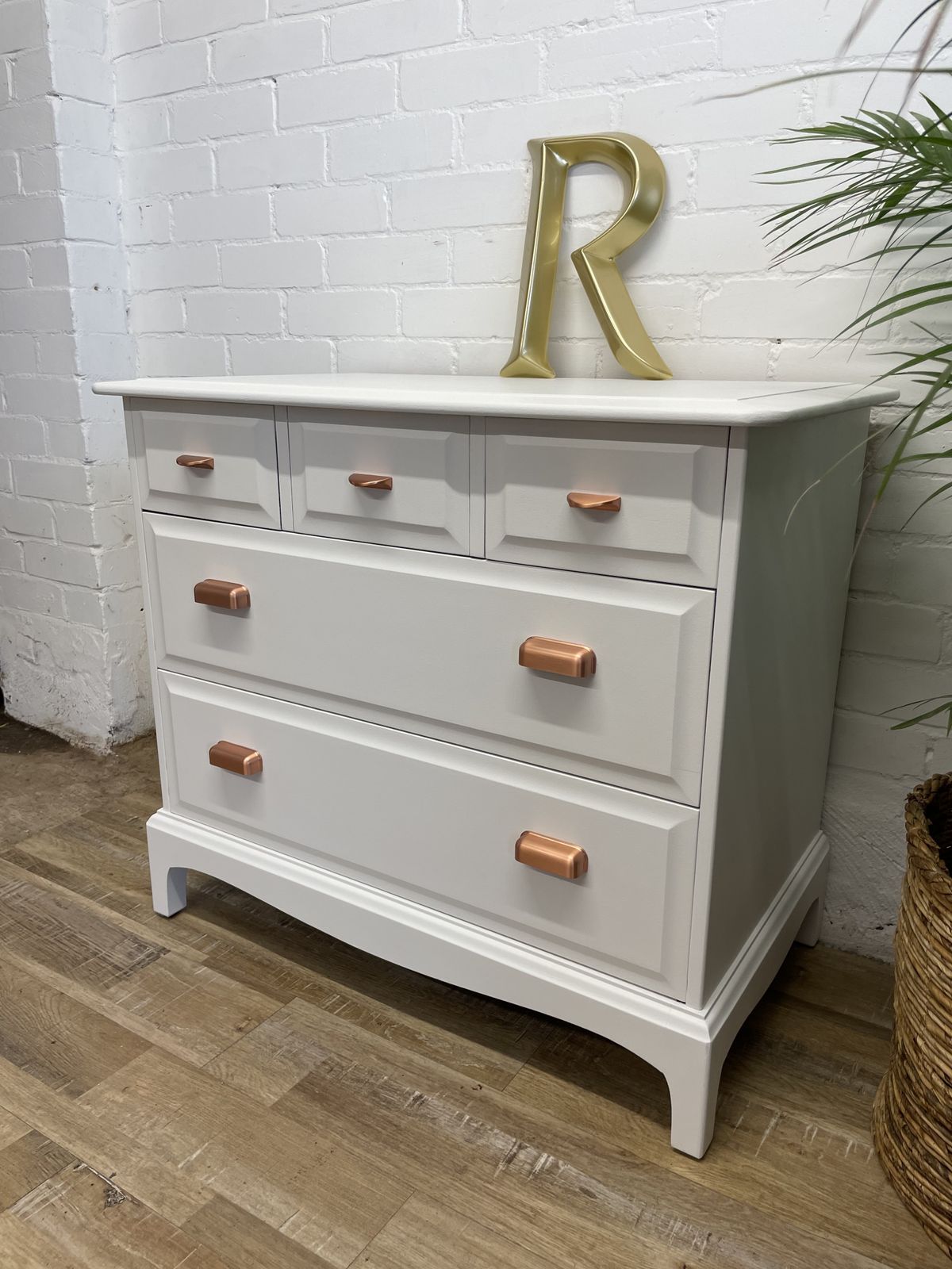 Stag Minstrel 3 Over 2 Chest Of Drawers Painted White photo vintage