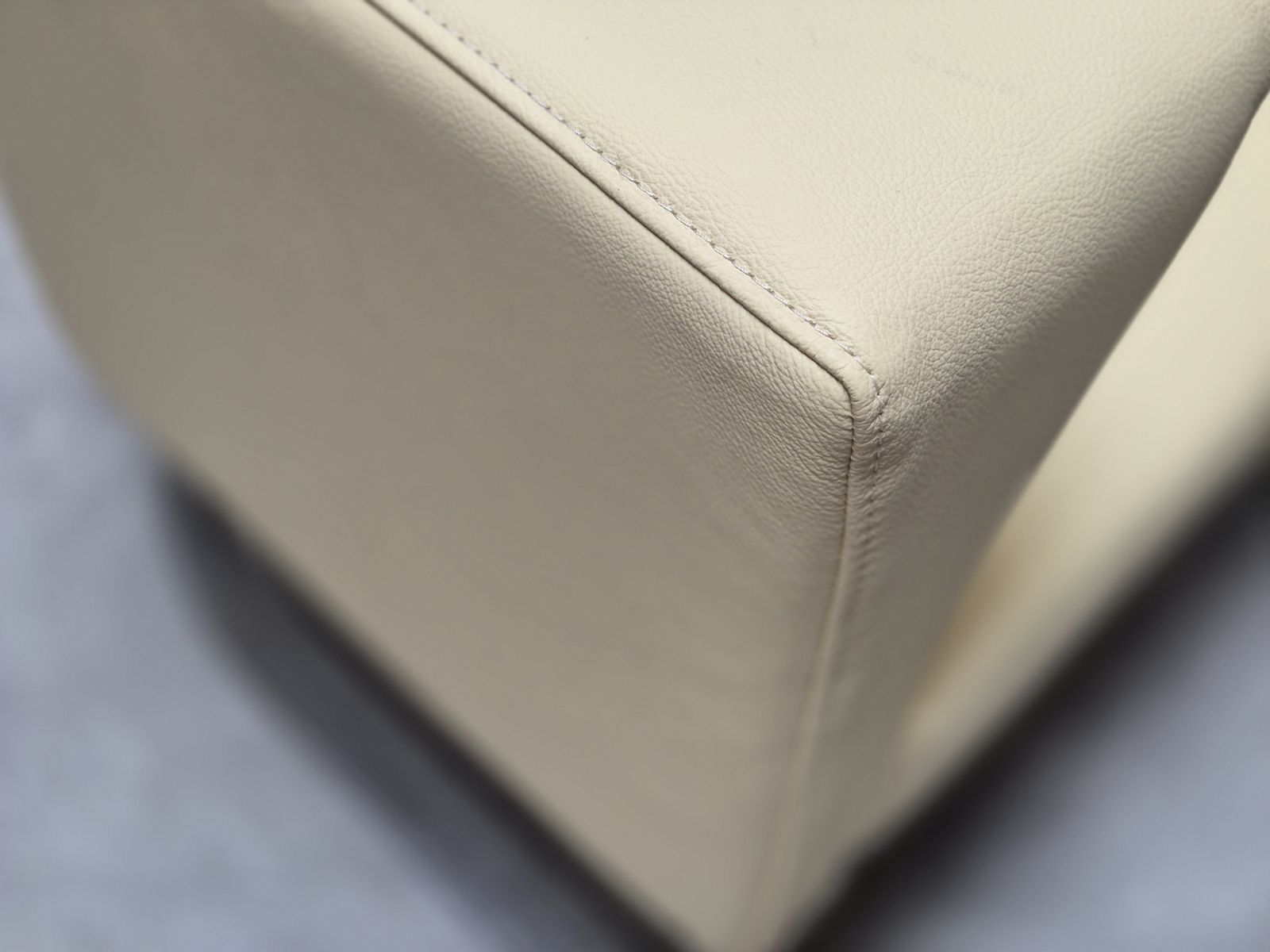 photo for sale Compact Stylish  Armchair Ds 207