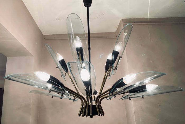 1950s Italian Brass And Glass Leaves Chandelier In The Style Of Fontana Arte