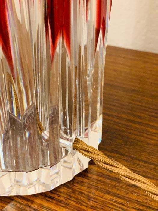 photo vintage 1950s Vintage Val Saint Lambert Ruby Red And Clear Cut Crystal Glass Table Lamp