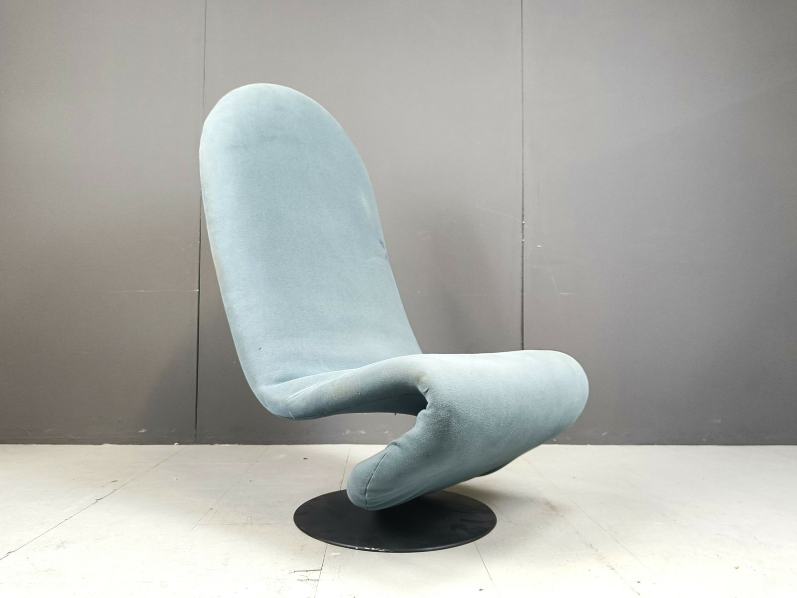 1 2 3 High Back Chair For Fritz Hansen By Verner Panton For Fritz Hansen, 1970s photo 1250.0