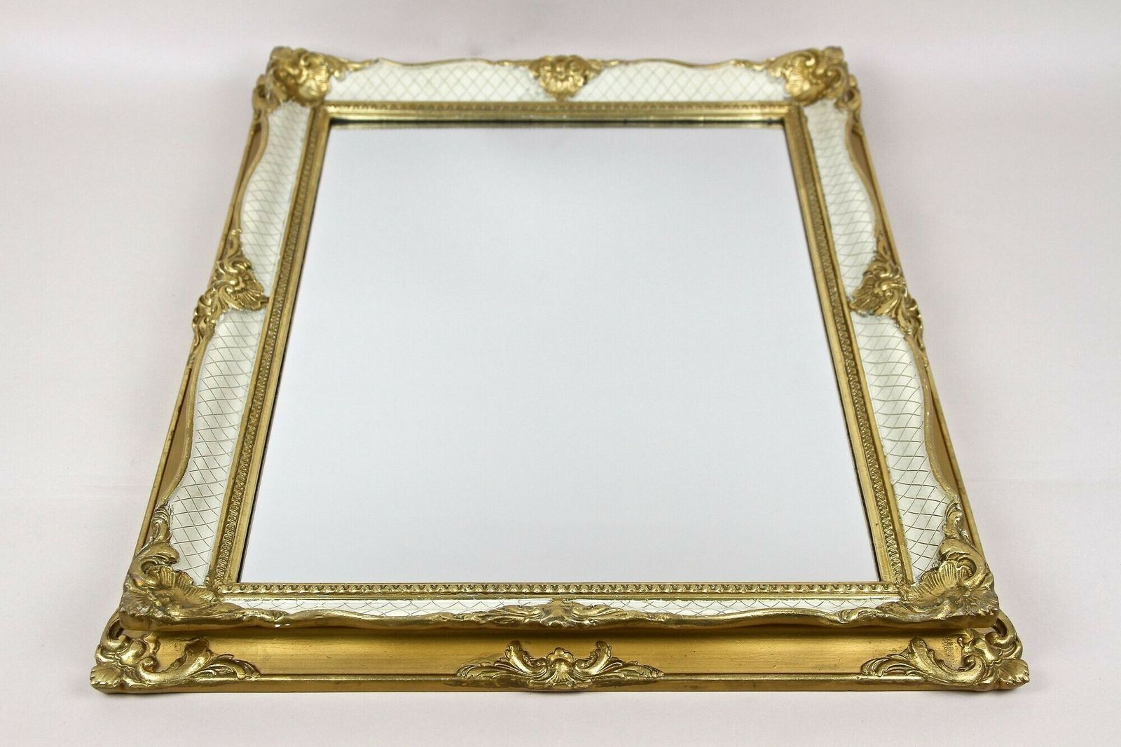 photo vinterior Gilt/ White Venetian Rococo Style Wall Mirror, Mid Century   It Ca. 1950
