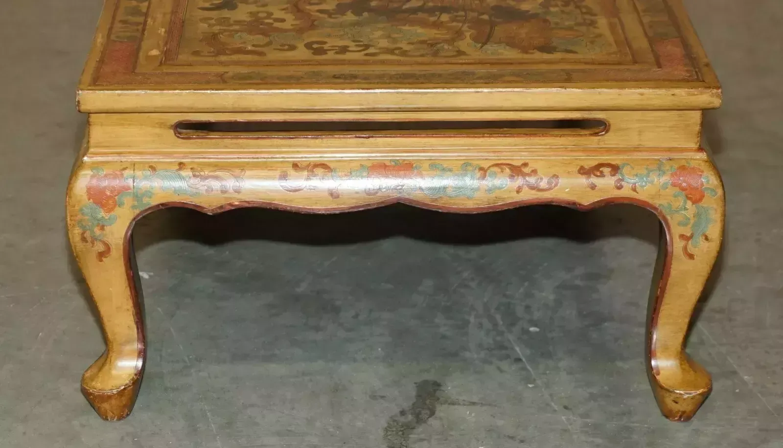 photo vinterior Extremely Ornate Gilt & Lacquered Chinese Dragon Chinoiserie Opium Coffee Table