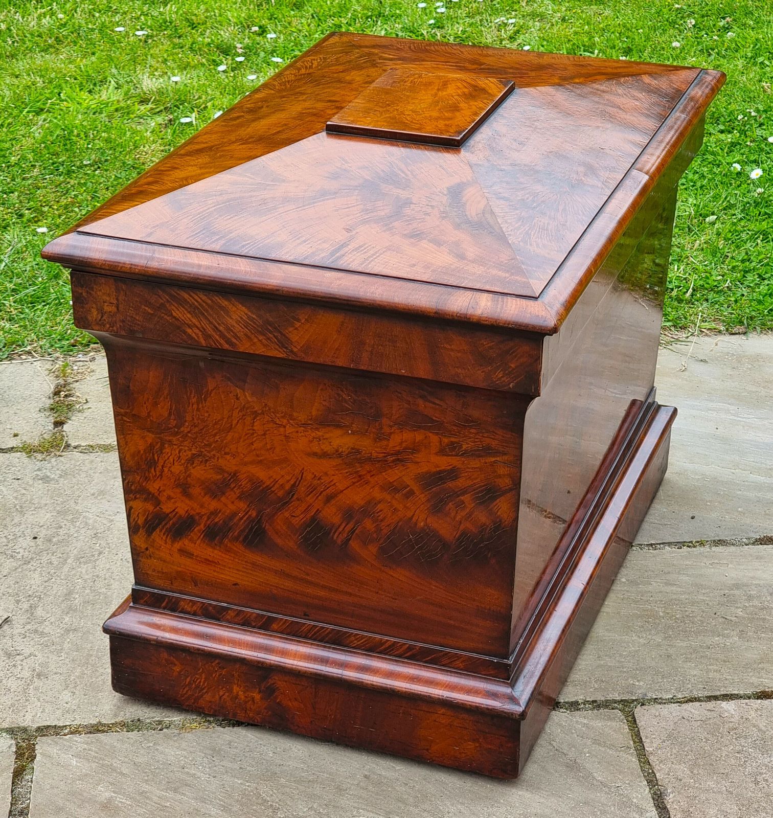 An English Regency Wine Cooler Sarcophagus Shaped And Superbly Veneered In Flame Mahogany, Circa 1820 photo 1895.0
