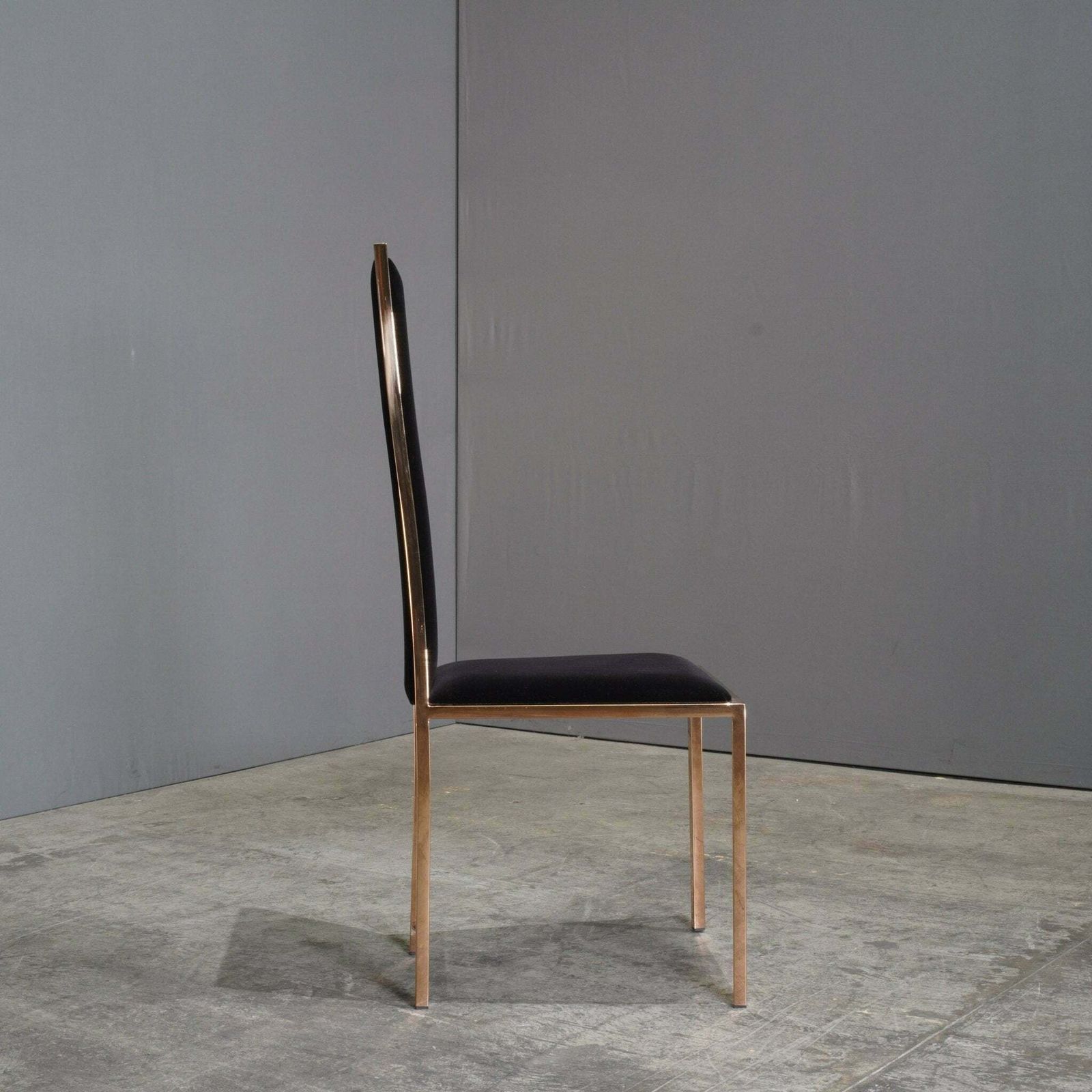 photo furniture Black And Gold Velvet Kesterport Dining Chair