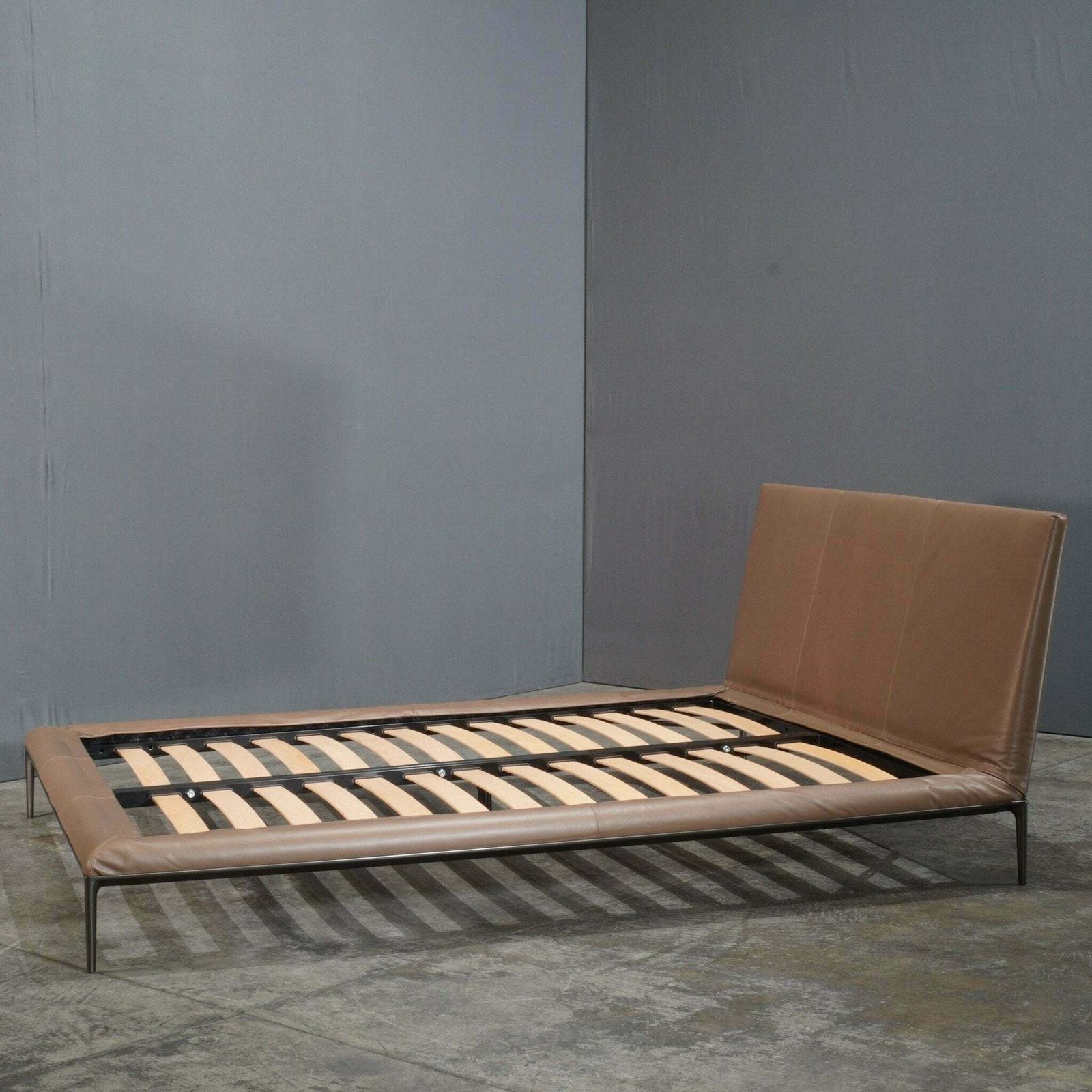 B&B Italia Atoll Queen Bed By Citterio photo vintage