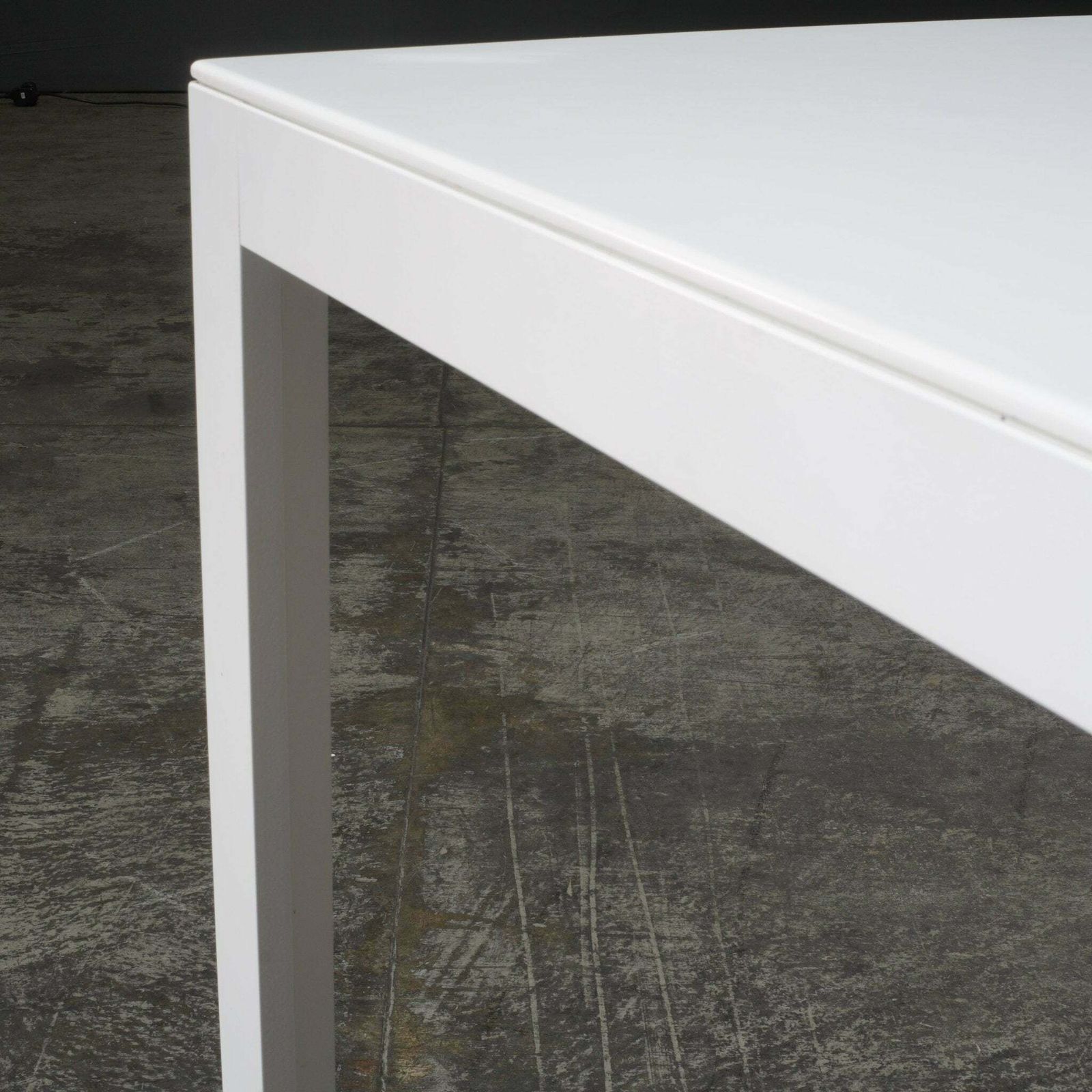 Porro Fractal Square Table In White Corian photo vintage
