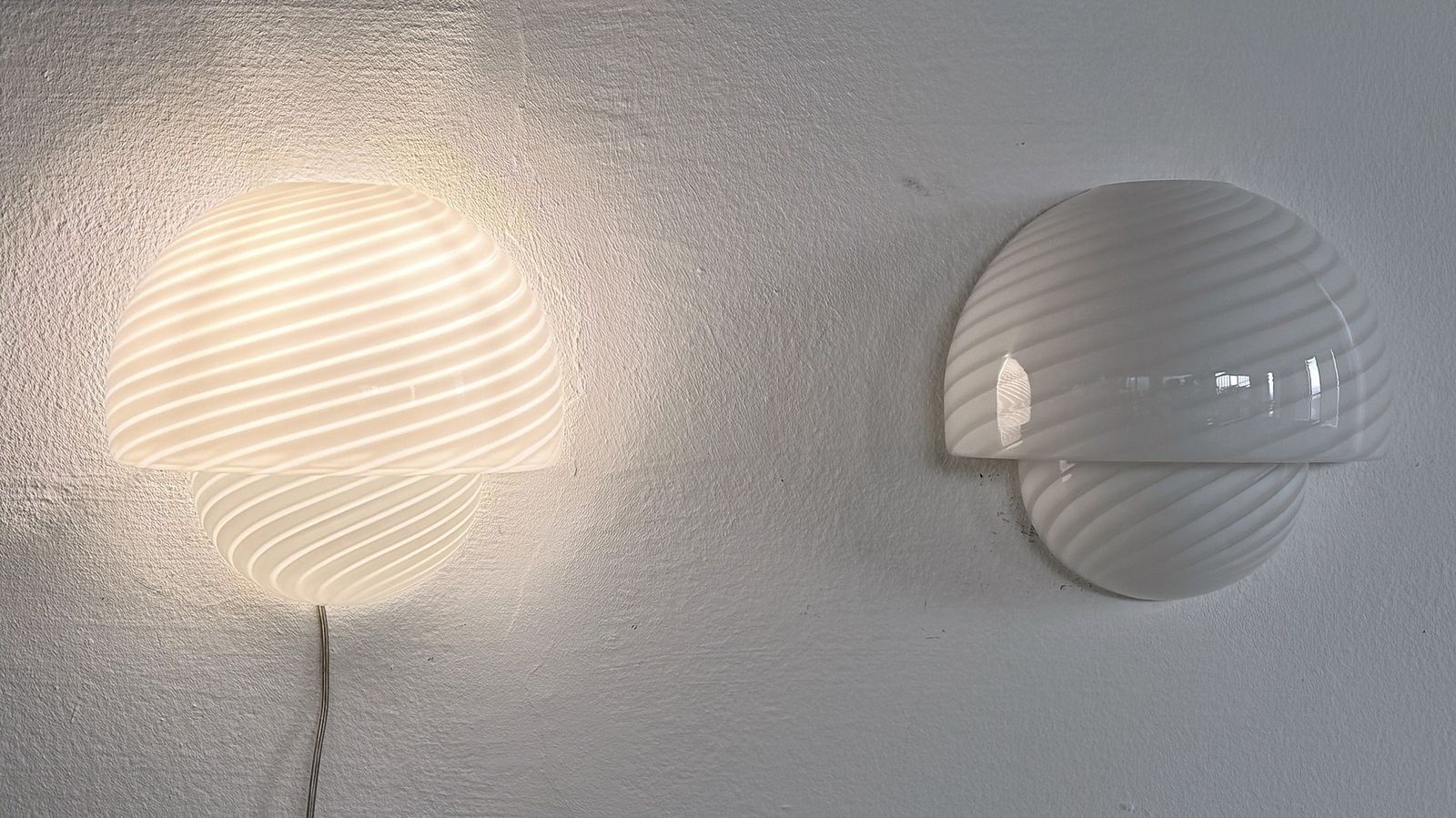 Italian Designer  Murano Swirl Glass Mushroom Wall Sconces, 1970s photo for sale