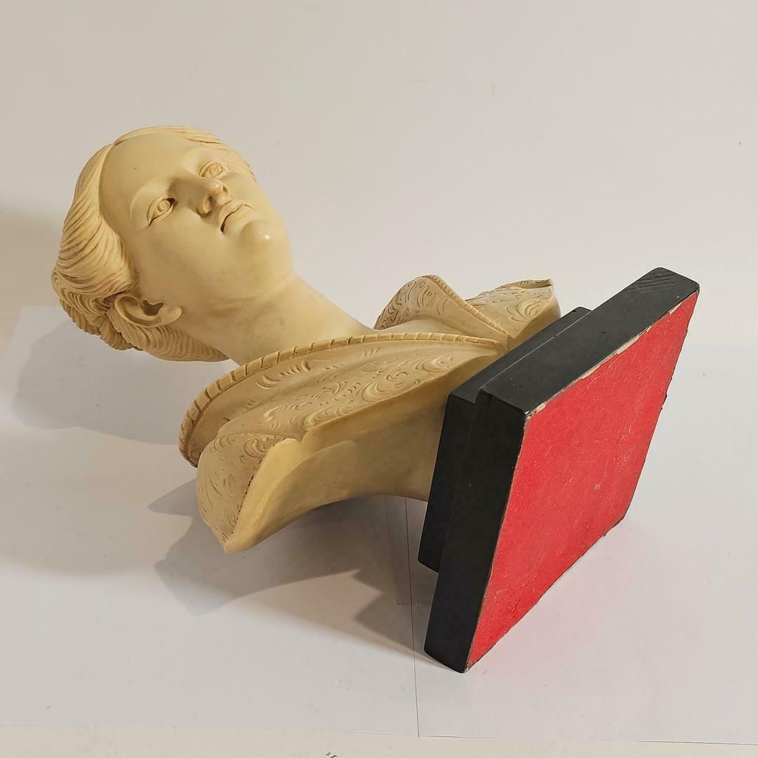 Antique Bust Of A Castilian Woman In Marbled Resin By A.Giannelli 1940 photo furniture