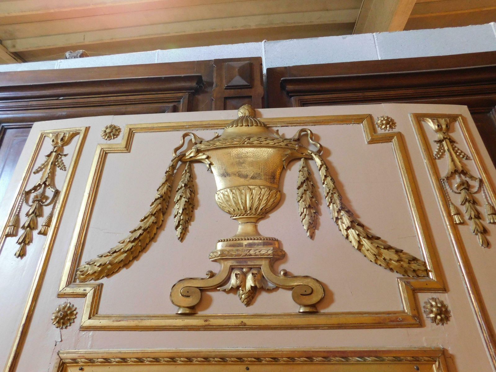 Large White Lacquered Wooden Mirror With Golden Decorations, Very High, France photo vintage
