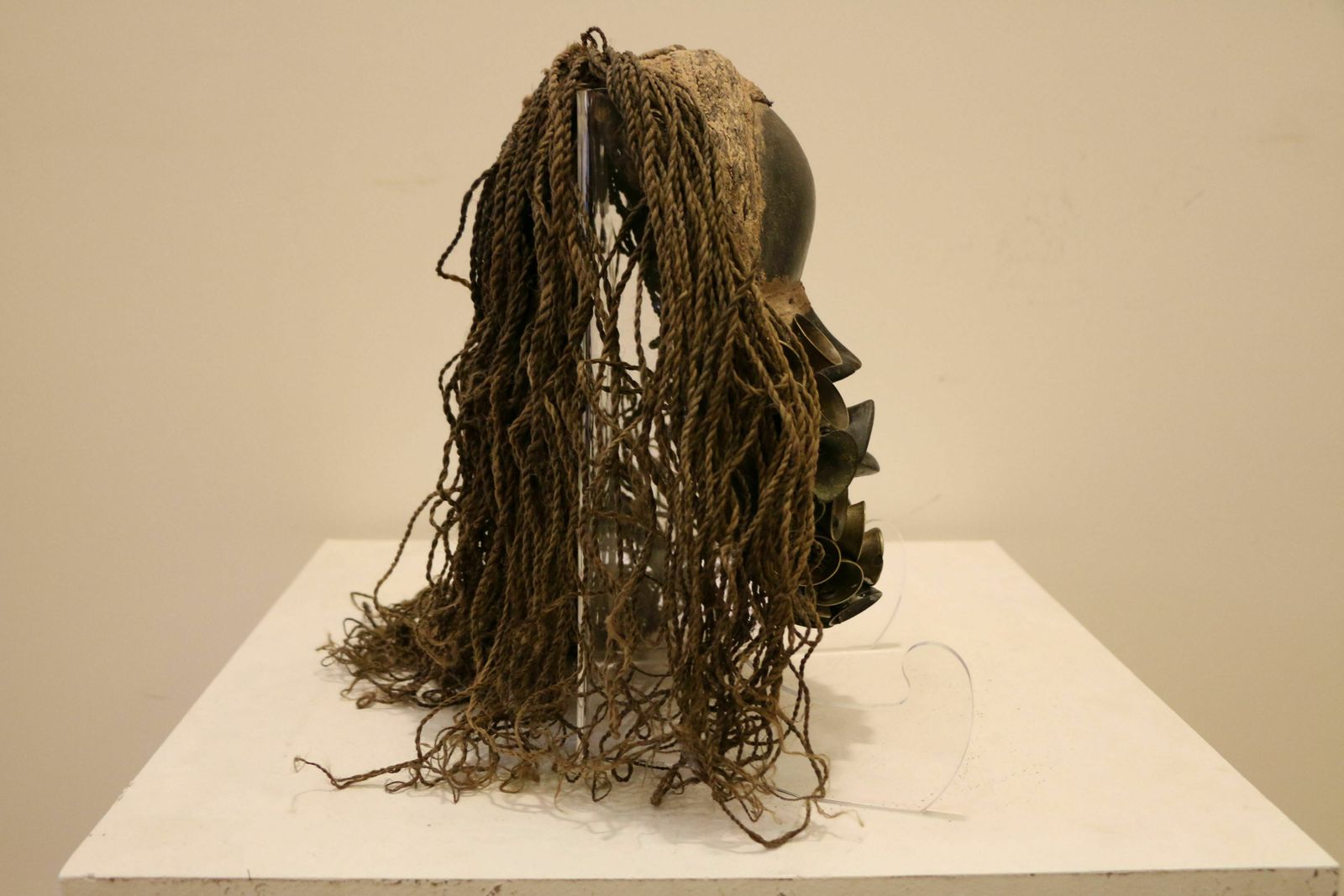 photo furniture Dan Guéré Mask, Fist Half Of The Xxth Century
